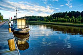 Porvoo (Borg), lungo le rive del fiume Porvoonjoki. 